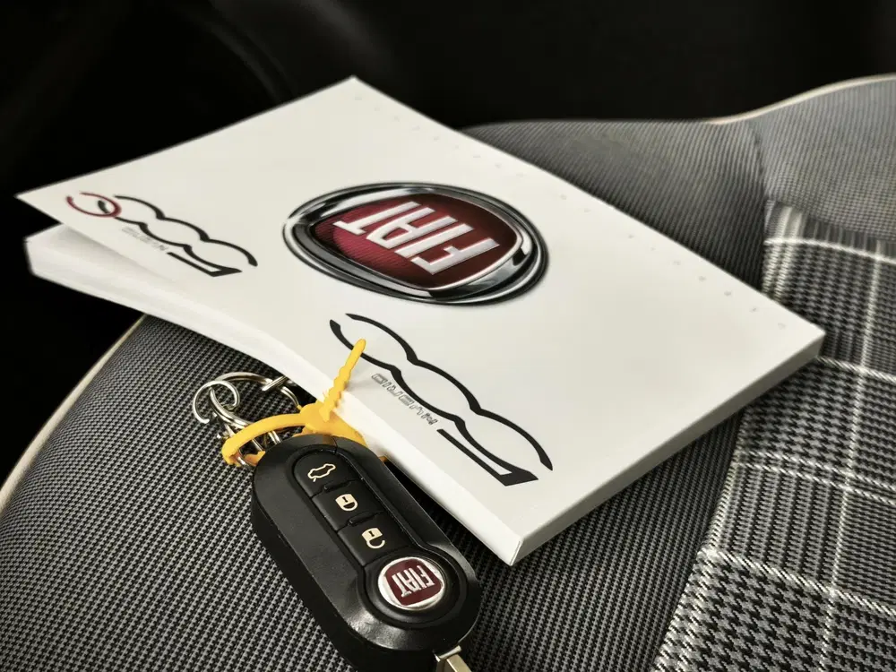 Fiat 500C 1.0 Hybrid Lounge l Cabrio uit 2020, foto 9