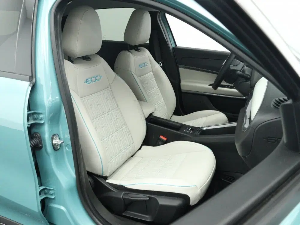 Fiat 600e La Prima 54 kWh uit 2025, foto 11