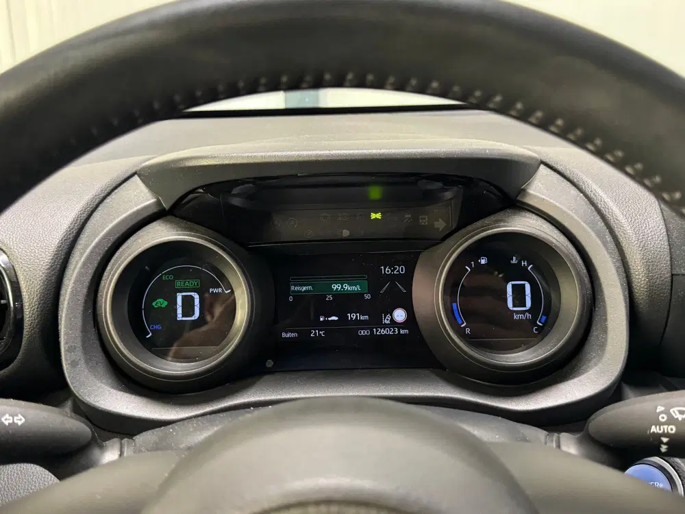 Toyota Yaris 1.5 Hybrid uit 2021, foto 13