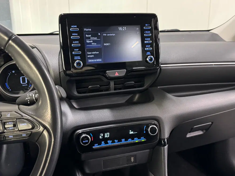Toyota Yaris 1.5 Hybrid uit 2021, foto 15