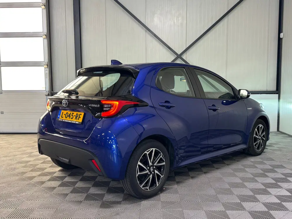 Toyota Yaris 1.5 Hybrid uit 2021, foto 2
