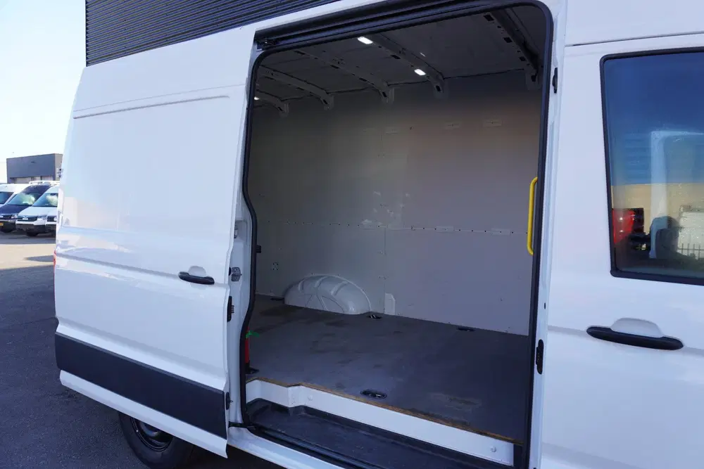 Volkswagen Crafter 35 177pk RWD L3H3 uit 2022, foto 6