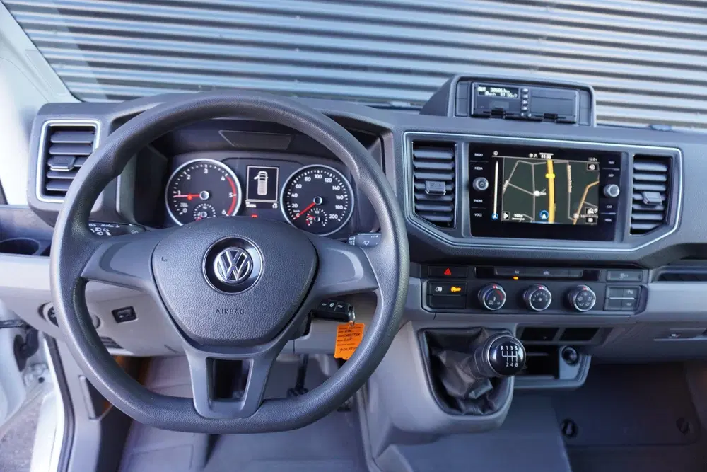 Volkswagen Crafter 35 177pk RWD L3H3 uit 2022, foto 2