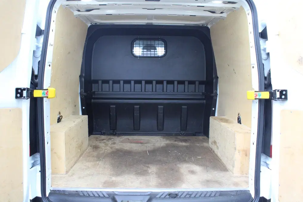 Ford Transit Custom 320 2.0 TDCI L2H1 Limited DC SCI uit 2023, foto 6