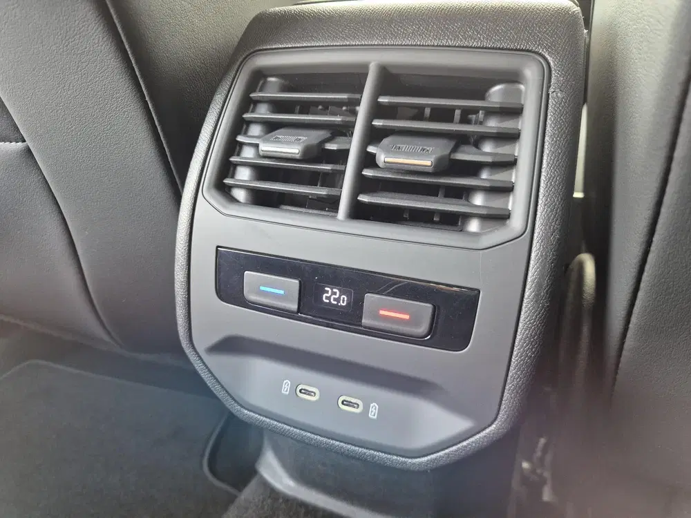 SEAT Leon 1.5 TSI FR Launch Edition uit 2020, foto 12