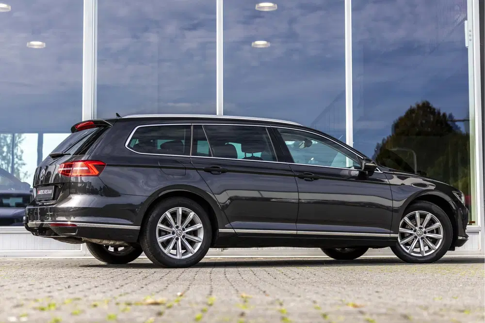 Volkswagen Passat 1.5 TSI Highline uit 2019, foto 2