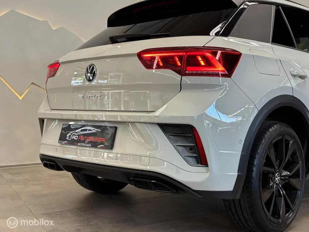 Volkswagen T-Roc 1.5 TSI 3x R-line Panorama uit 2023, foto 15