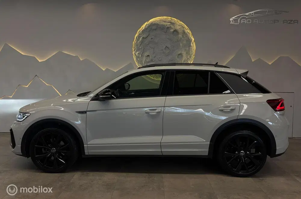 Volkswagen T-Roc 1.5 TSI 3x R-line Panorama uit 2023, foto 9