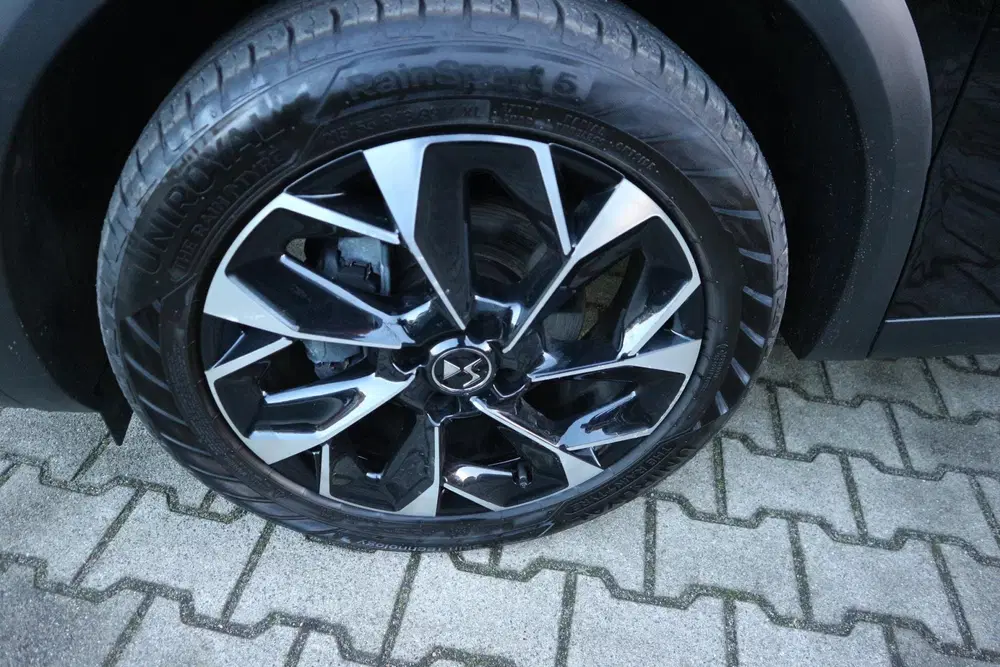 DS Automobiles DS 3 DS 3 1.2 PureTech Opéra AUTOMAAT NAVI 360 uit 2024, foto 9