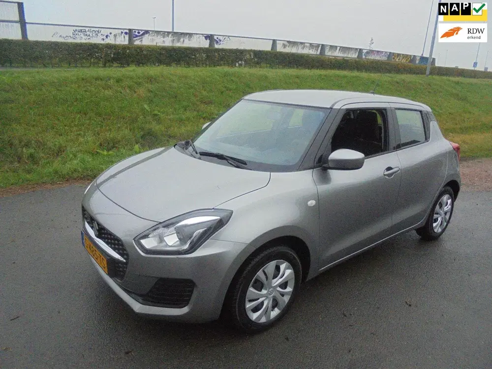 Suzuki Swift Suzuki swift 1.2 benzine Hybrid airco 30.0 uit 2023