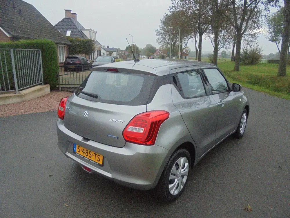 Suzuki Swift Suzuki swift 1.2 benzine Hybrid airco 30.0 uit 2023, foto 3