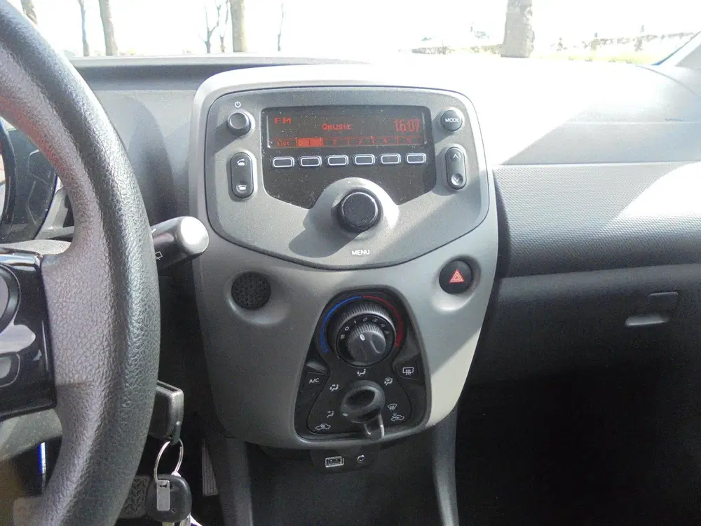 Peugeot 108 Peugeot 108 1.0 benzine airco lmv 72.000 k uit 2020, foto 6