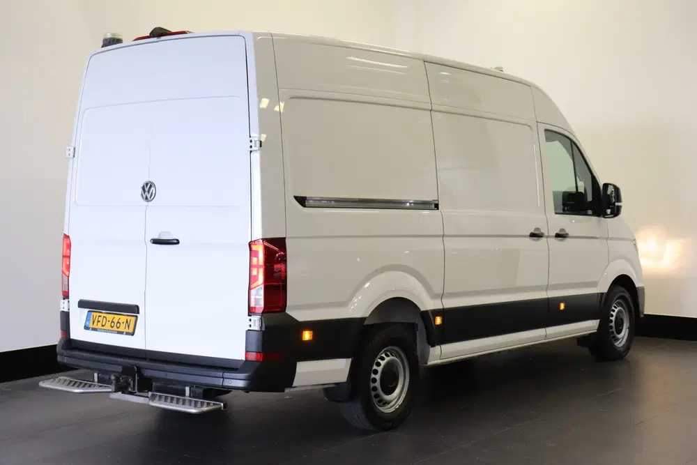 Volkswagen Crafter 2.0 TDI 177PK L3H3 uit 2020, foto 2