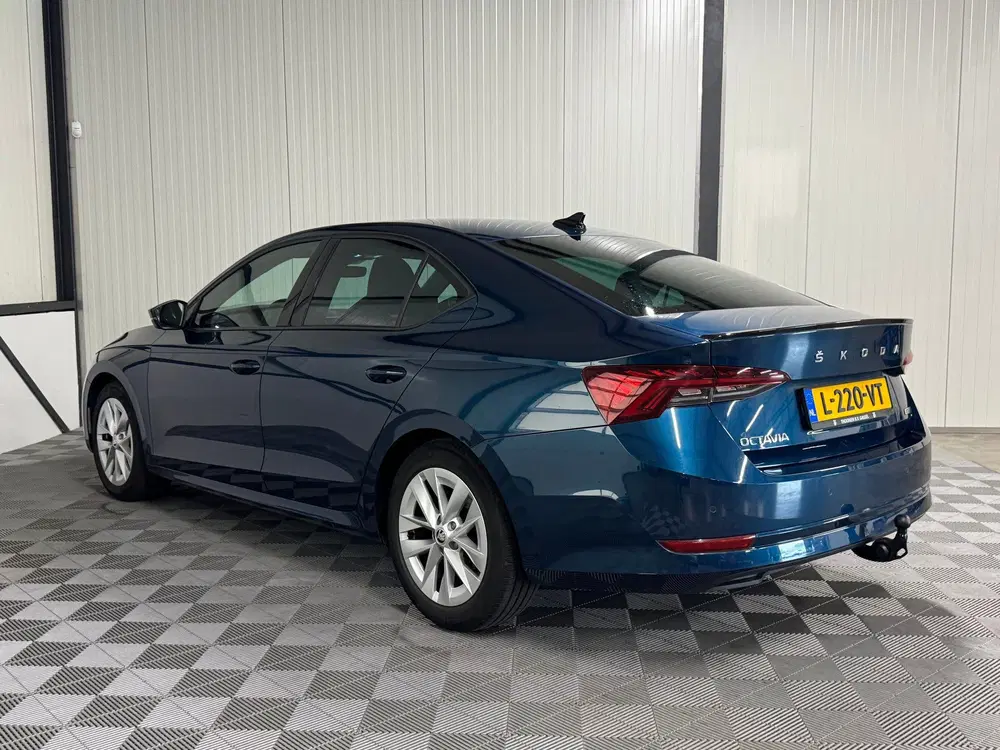 Skoda Octavia 1.0 e-TSI DSG uit 2021, foto 7