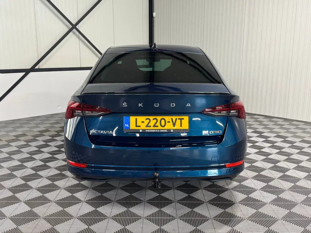 Skoda Octavia 1.0 e-TSI DSG uit 2021, foto 9