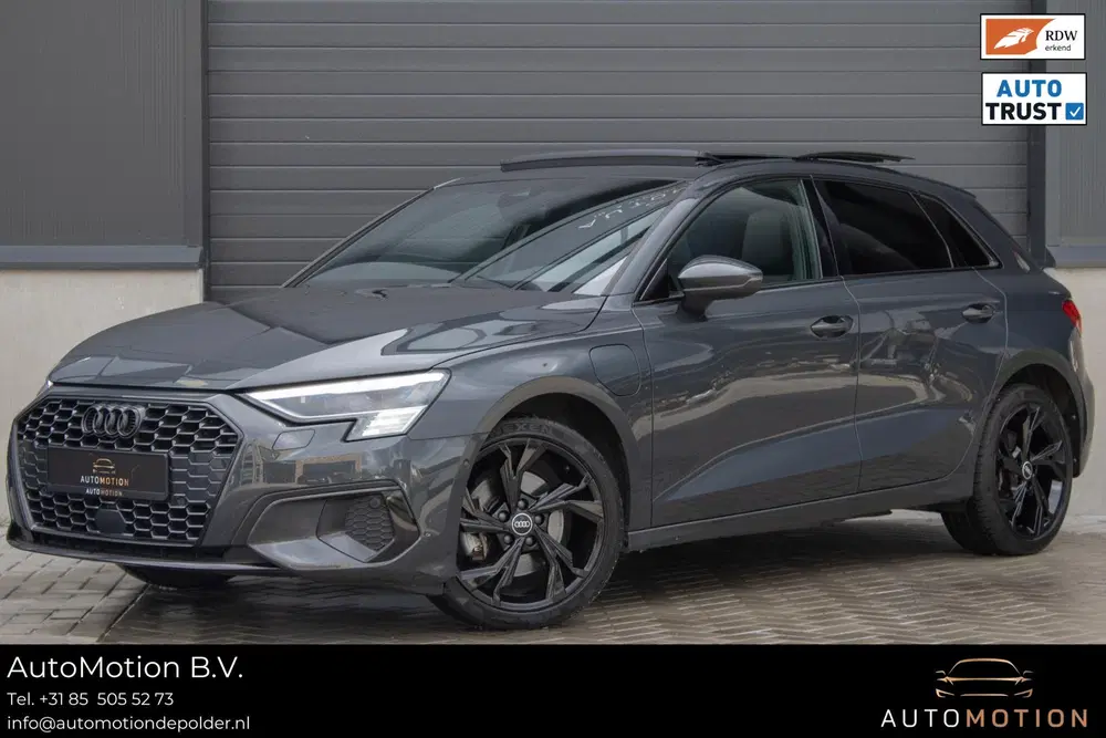 Audi A3 40 TFSIe Sline Edition PANO MEMORY B&O CAM uit 2023