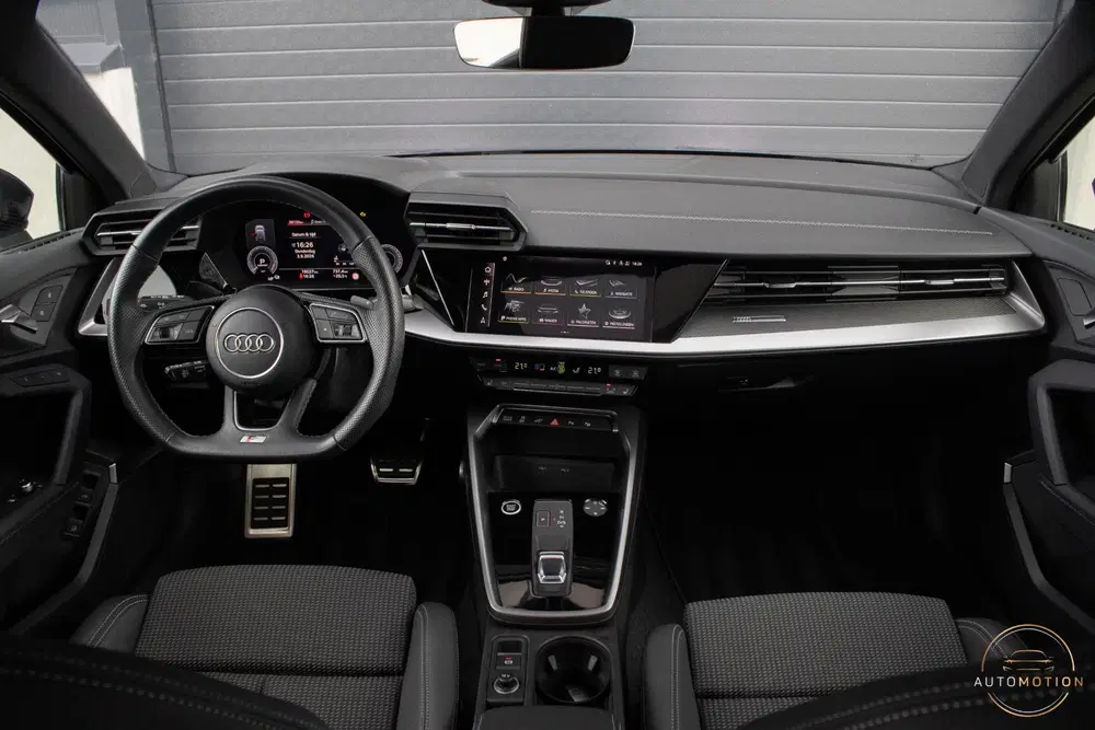 Audi A3 40 TFSIe Sline Edition PANO MEMORY B&O CAM uit 2023, foto 14