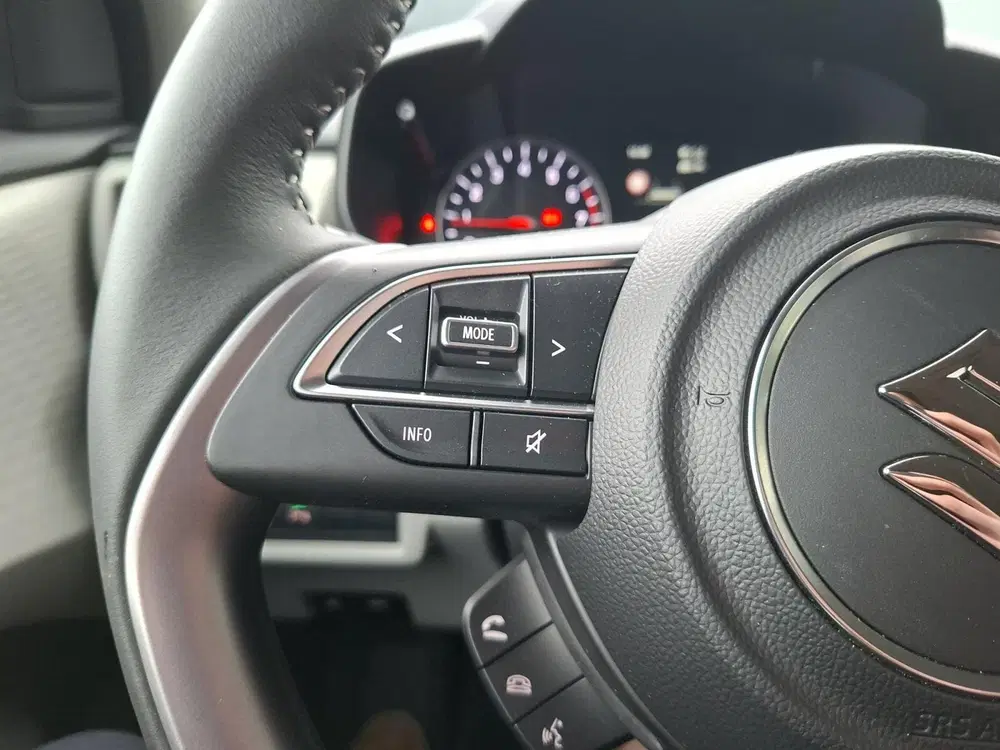 Suzuki Swift 1.2 Style Sportpack Smart Hybrid uit 2026, foto 15