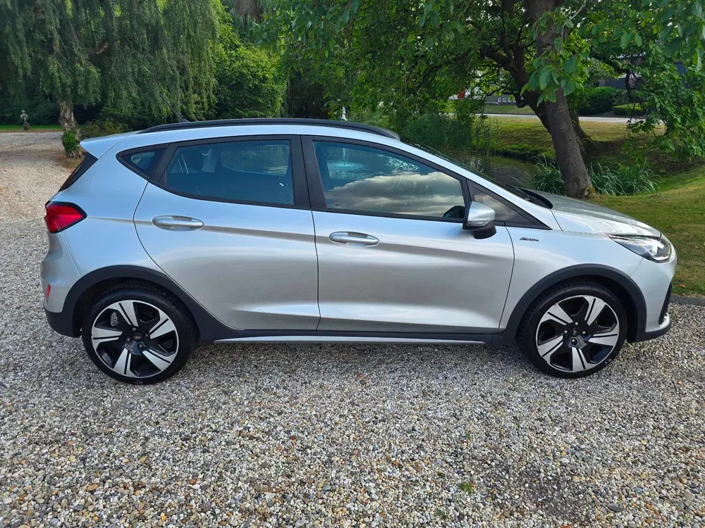 Ford Fiesta 1.0 EcoBoost Hybrid Titanium Vignale Autom uit 2022, foto 10