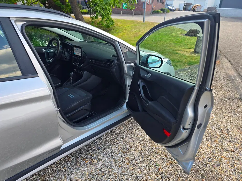 Ford Fiesta 1.0 EcoBoost Hybrid Titanium Vignale Autom uit 2022, foto 11