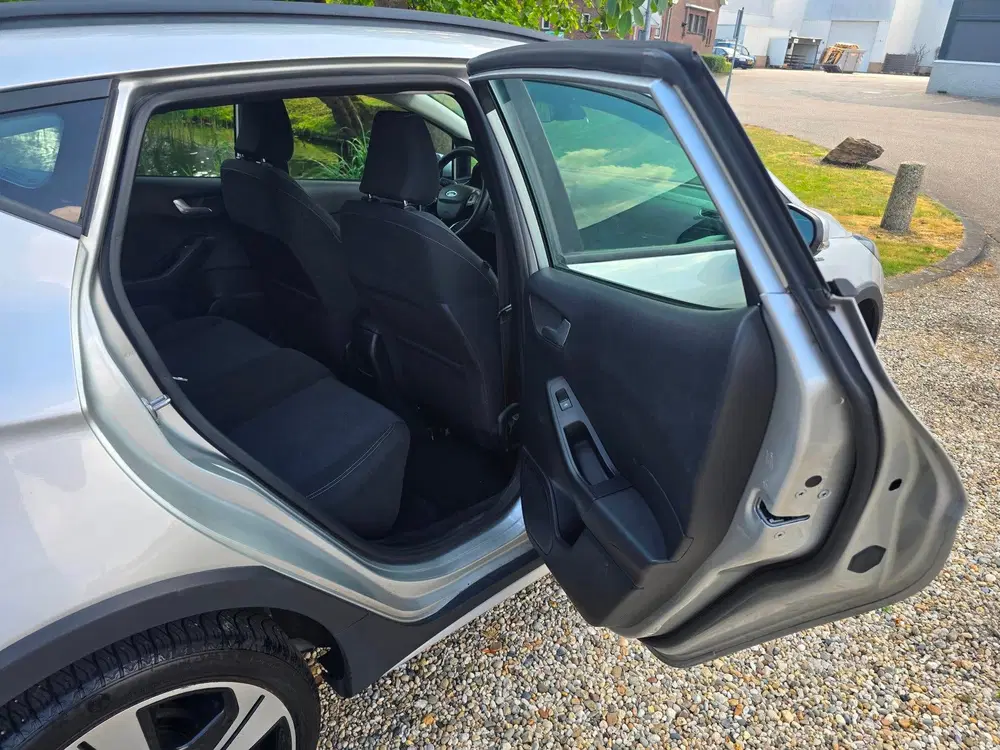 Ford Fiesta 1.0 EcoBoost Hybrid Titanium Vignale Autom uit 2022, foto 14