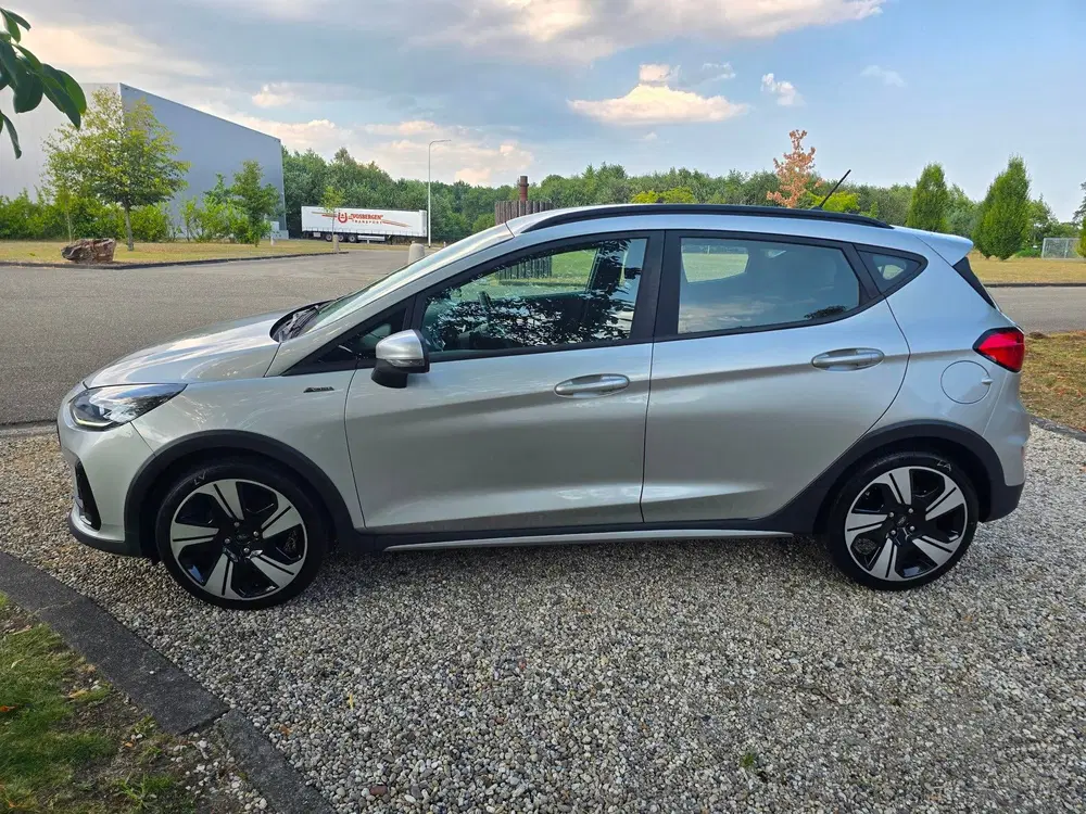 Ford Fiesta 1.0 EcoBoost Hybrid Titanium Vignale Autom uit 2022, foto 7