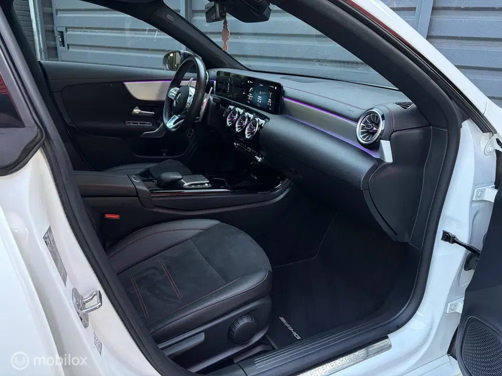 Mercedes-Benz CLA Mercedes CLA-klasse 250 e AMG Line uit 2022, foto 14