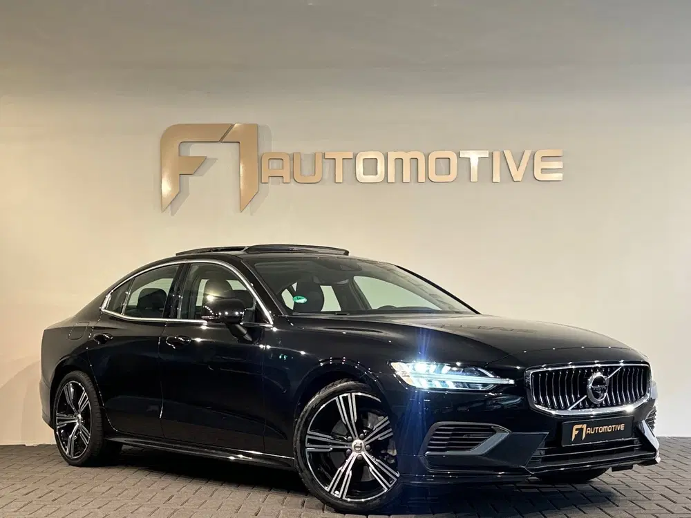 Volvo S60 2.0 Recharge T8 AWD Inscription Pano uit 2021, foto 4