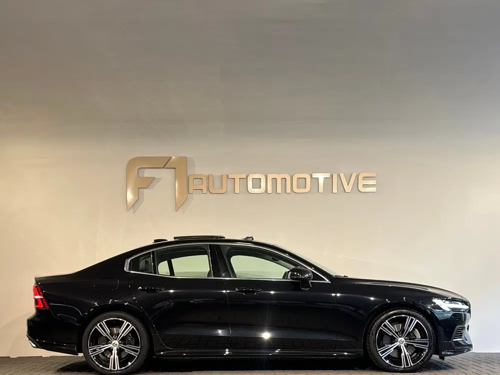 Volvo S60 2.0 Recharge T8 AWD Inscription Pano uit 2021, foto 9