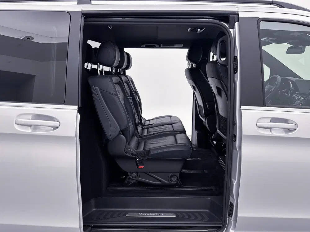 Mercedes-Benz V-Klasse 250d 4-MATIC L3 AMG-line Leder Camera uit 2023, foto 9