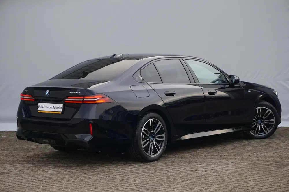BMW i5 Sedan xDrive40 M Sportpakket 19'' uit 2026, foto 3