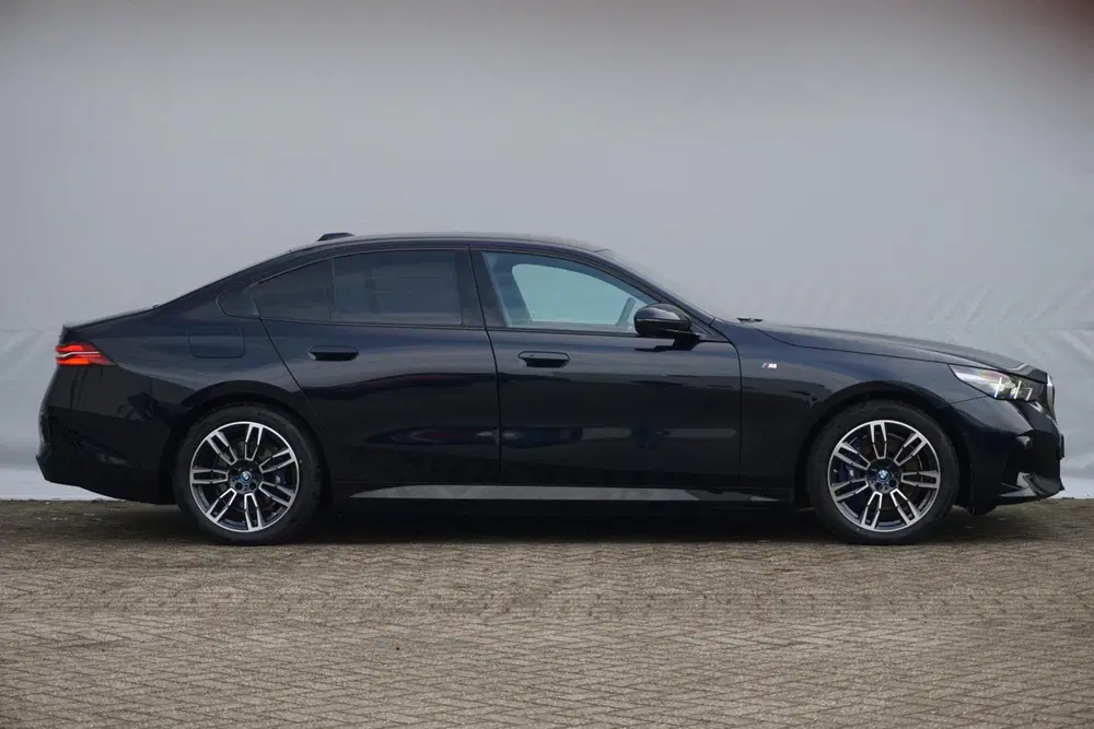 BMW i5 Sedan xDrive40 M Sportpakket 19'' uit 2026, foto 4