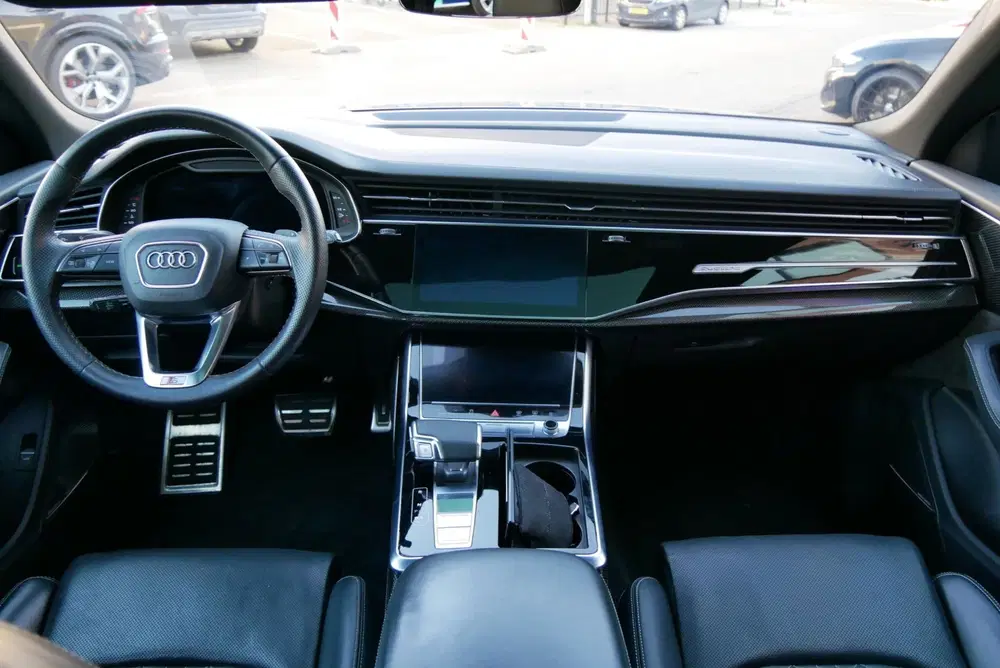 Audi SQ8 4.0 TFSI quattro B&O advance. pano. mega v uit 2021, foto 11