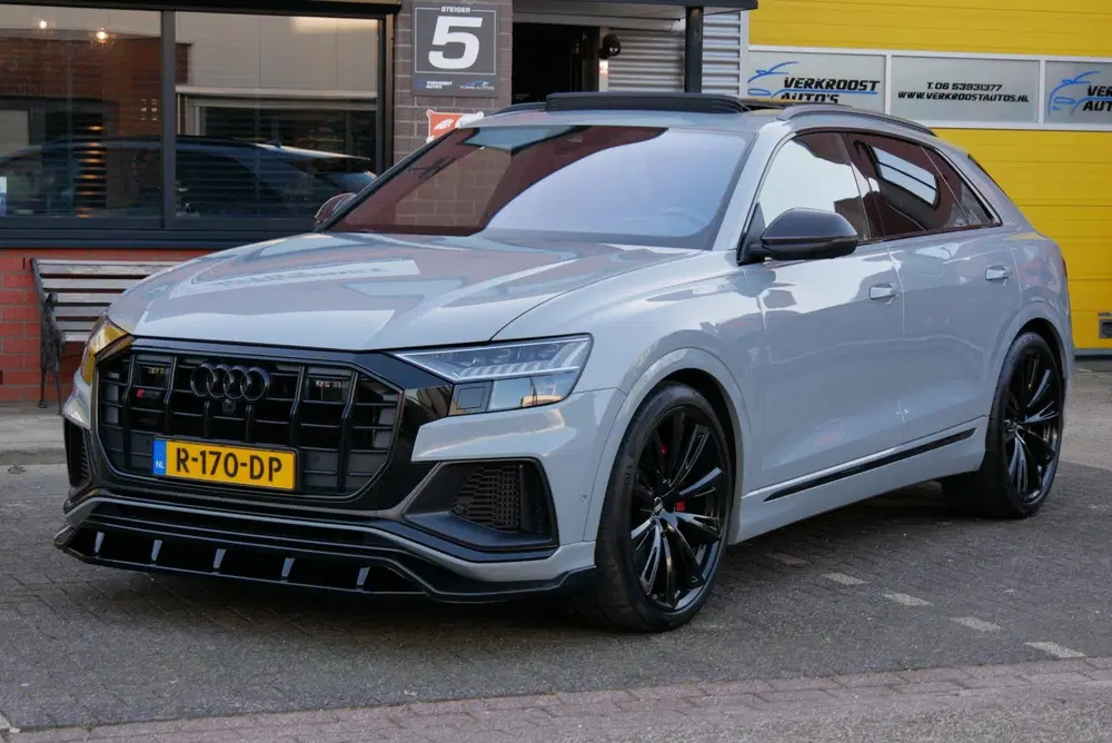 Audi SQ8 4.0 TFSI quattro B&O advance. pano. mega v uit 2021, foto 2