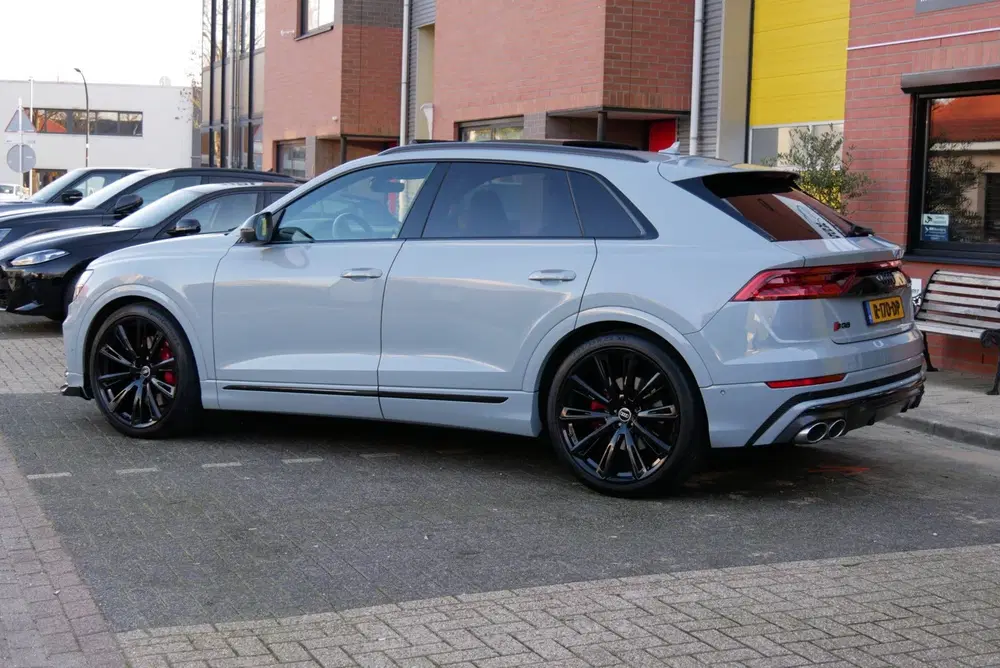 Audi SQ8 4.0 TFSI quattro B&O advance. pano. mega v uit 2021, foto 4