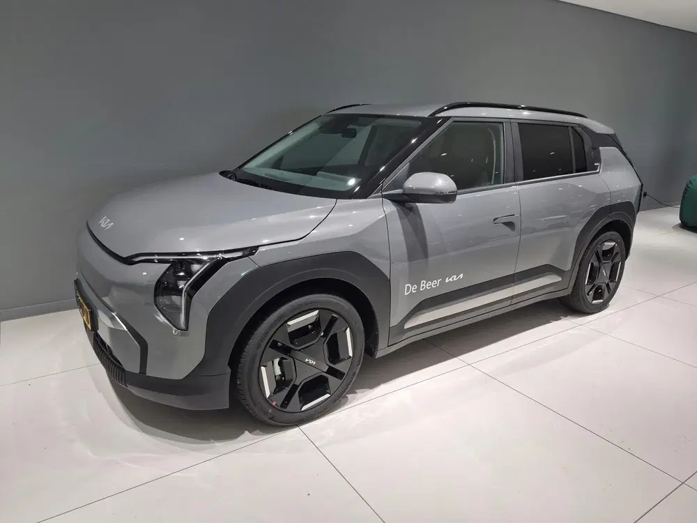 Kia EV3 81 uit 2026, foto 2