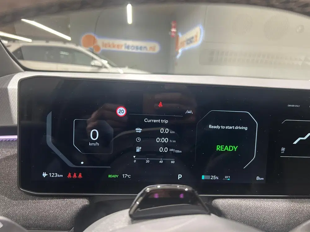 Kia EV3 81 uit 2026, foto 9