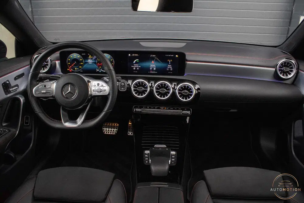 Mercedes-Benz CLA 200 AMG Line PANO MEMORY BURMESTER uit 2022, foto 14
