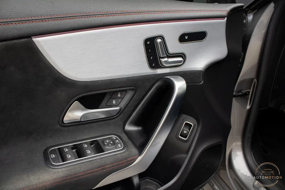 Mercedes-Benz CLA 200 AMG Line PANO MEMORY BURMESTER uit 2022, foto 6