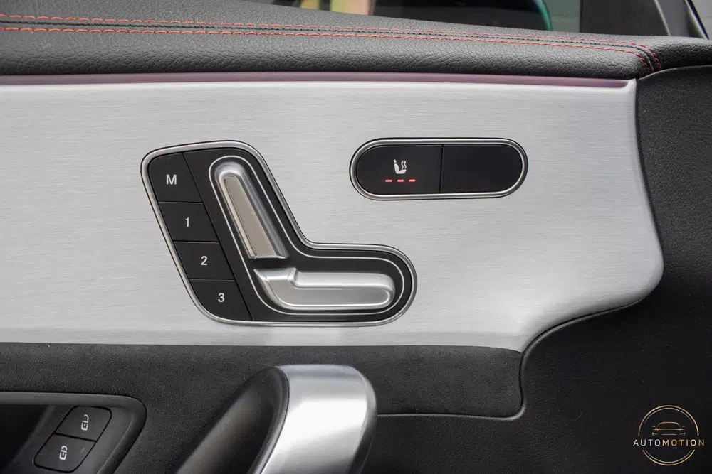 Mercedes-Benz CLA 200 AMG Line PANO MEMORY BURMESTER uit 2022, foto 7
