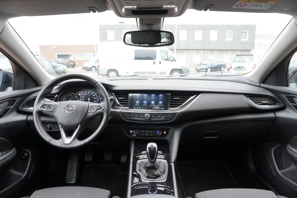 Opel Insignia 1.5 Turbo Business Executive uit 2020, foto 10