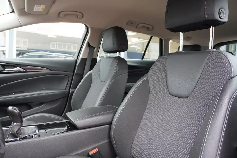 Opel Insignia 1.5 Turbo Business Executive uit 2020, foto 11