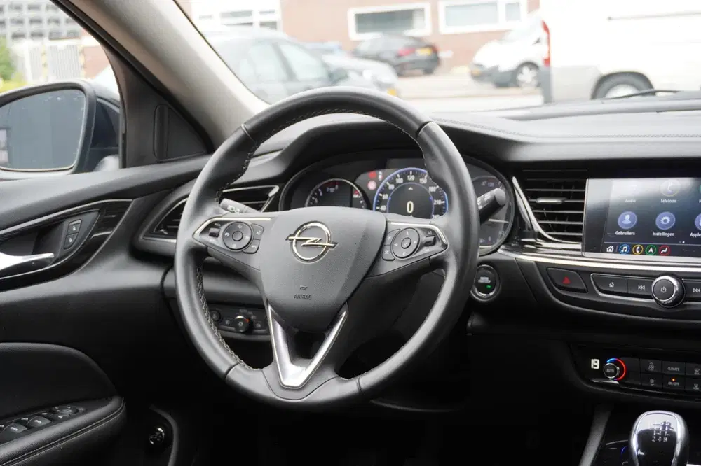 Opel Insignia 1.5 Turbo Business Executive uit 2020, foto 15
