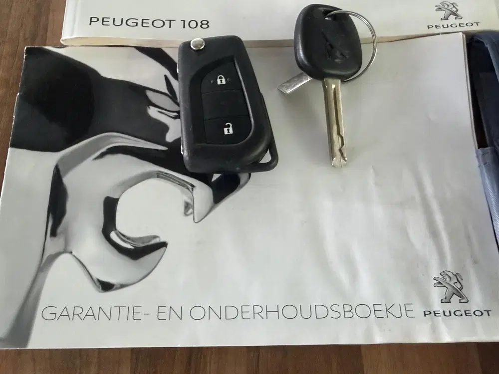 Peugeot 108 1.0 e-VTi Active CarPlay uit 2021, foto 10