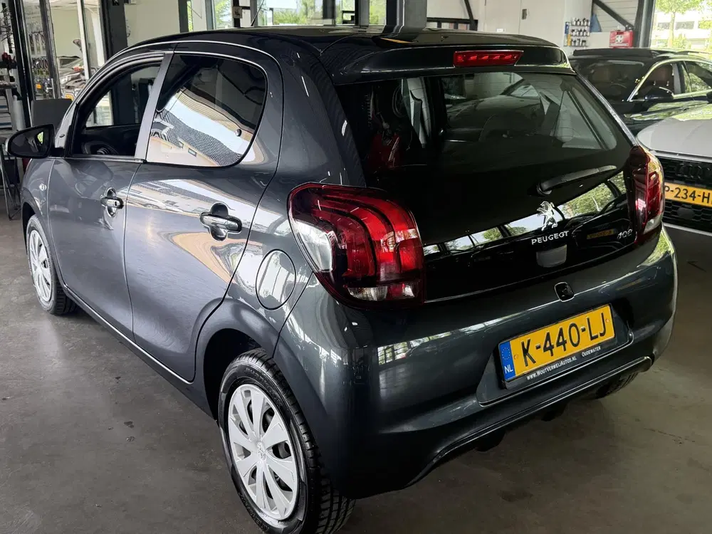 Peugeot 108 1.0 e-VTi Active CarPlay uit 2021, foto 3