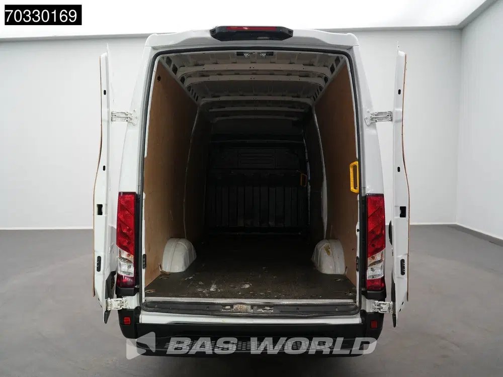 Iveco Daily Automaat L2H2 Airco Cruise Camera 3 uit 2023, foto 7