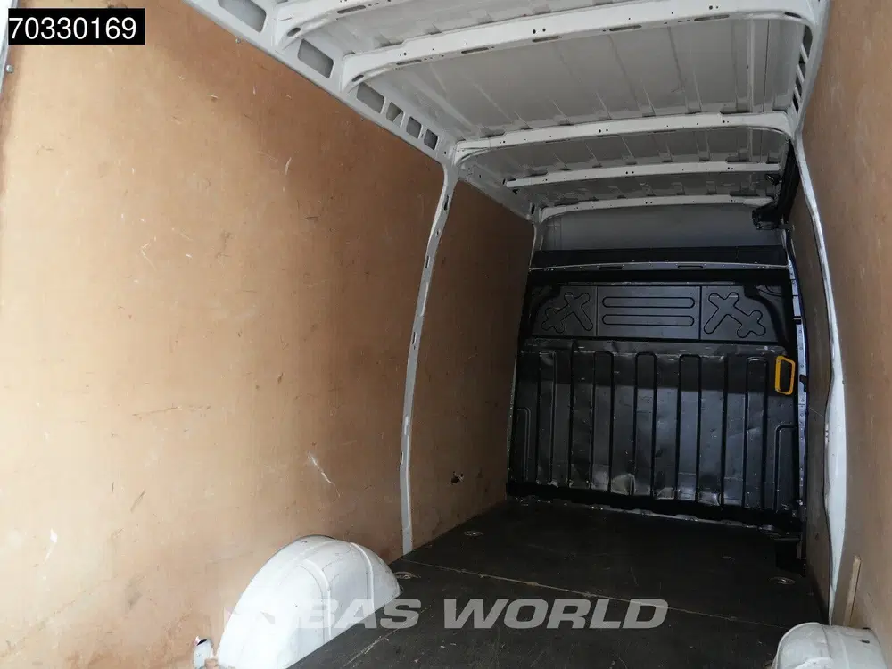 Iveco Daily Automaat L2H2 Airco Cruise Camera 3 uit 2023, foto 8