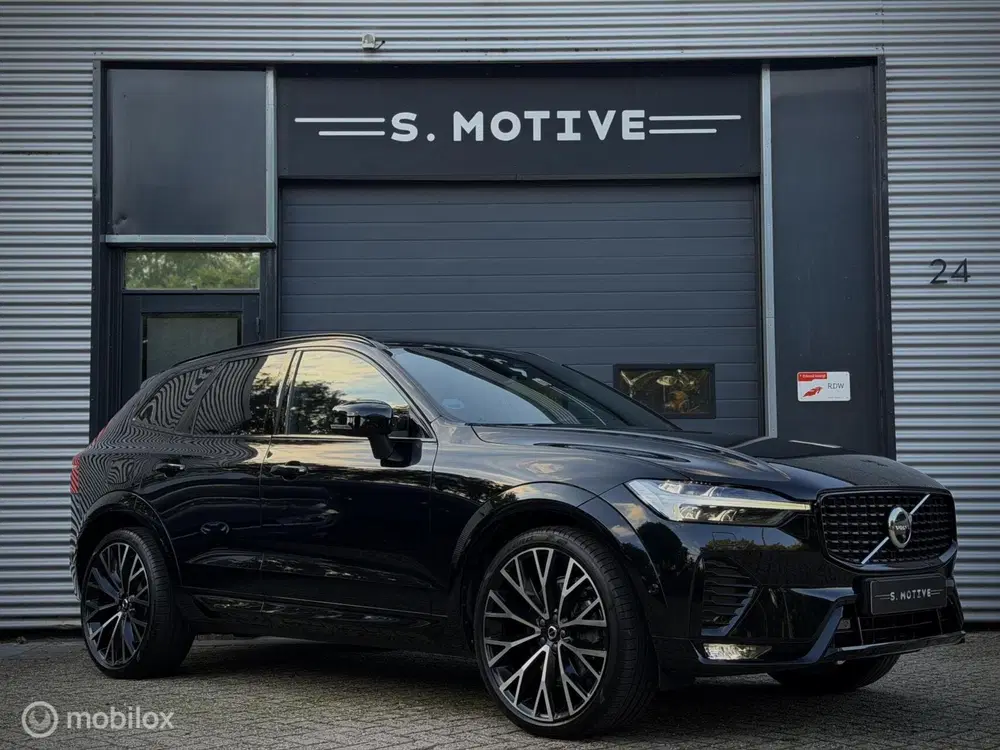 Volvo XC60 2.0 B5 R-Design Dark 360° uit 2022, foto 11