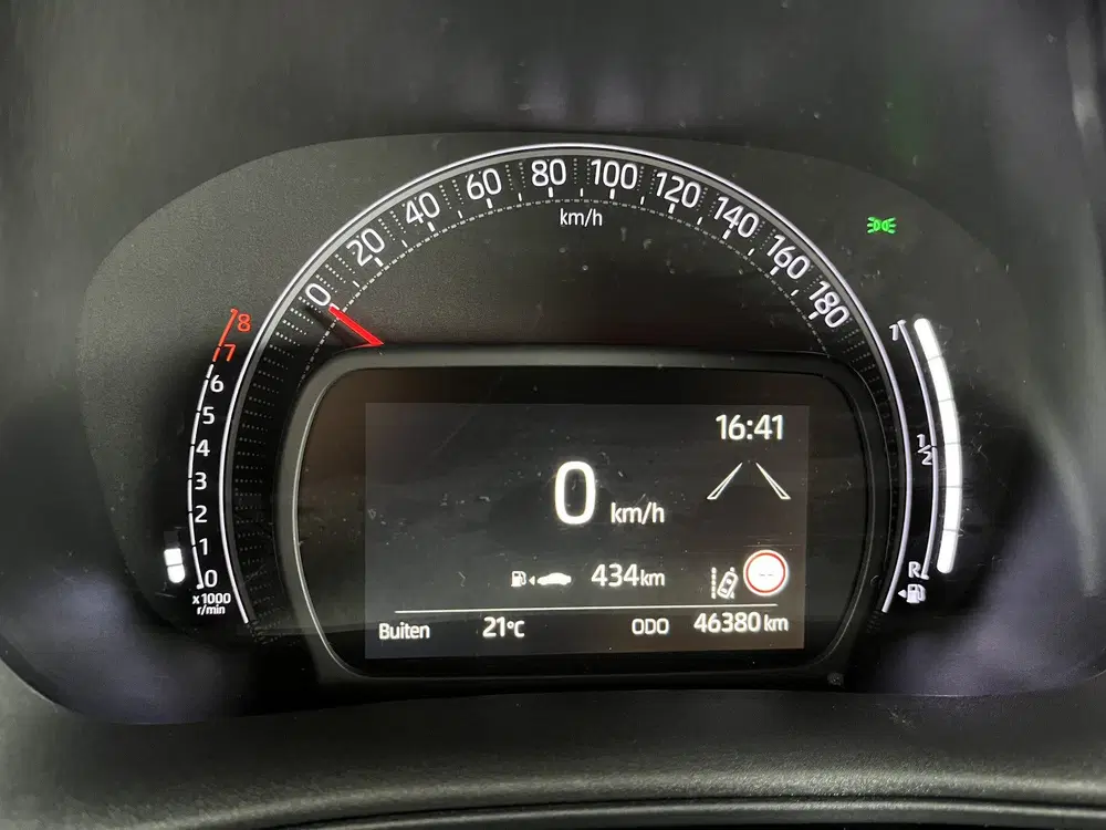 Toyota Aygo X 1.0 VVT-i MT Play Apple Carplay Camera NAP uit 2023, foto 13
