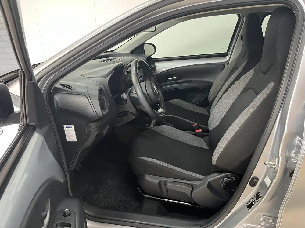 Toyota Aygo X 1.0 VVT-i MT Play Apple Carplay Camera NAP uit 2023, foto 5